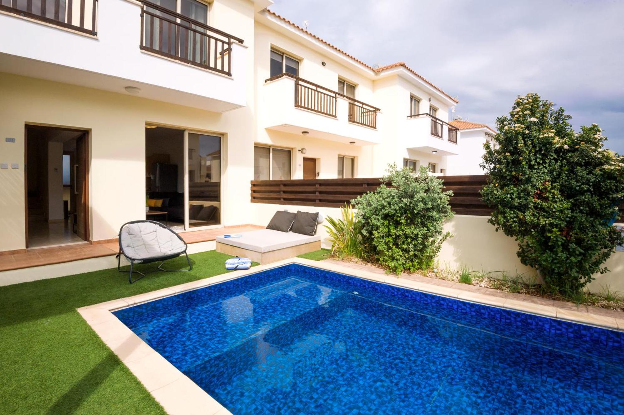 Villa Oasis Pernera Exterior photo