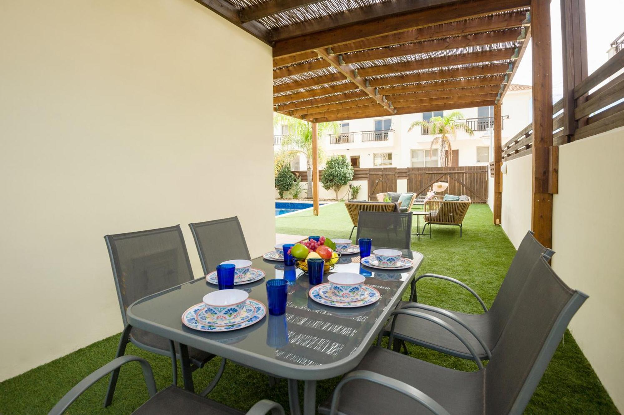 Villa Oasis Pernera Exterior photo
